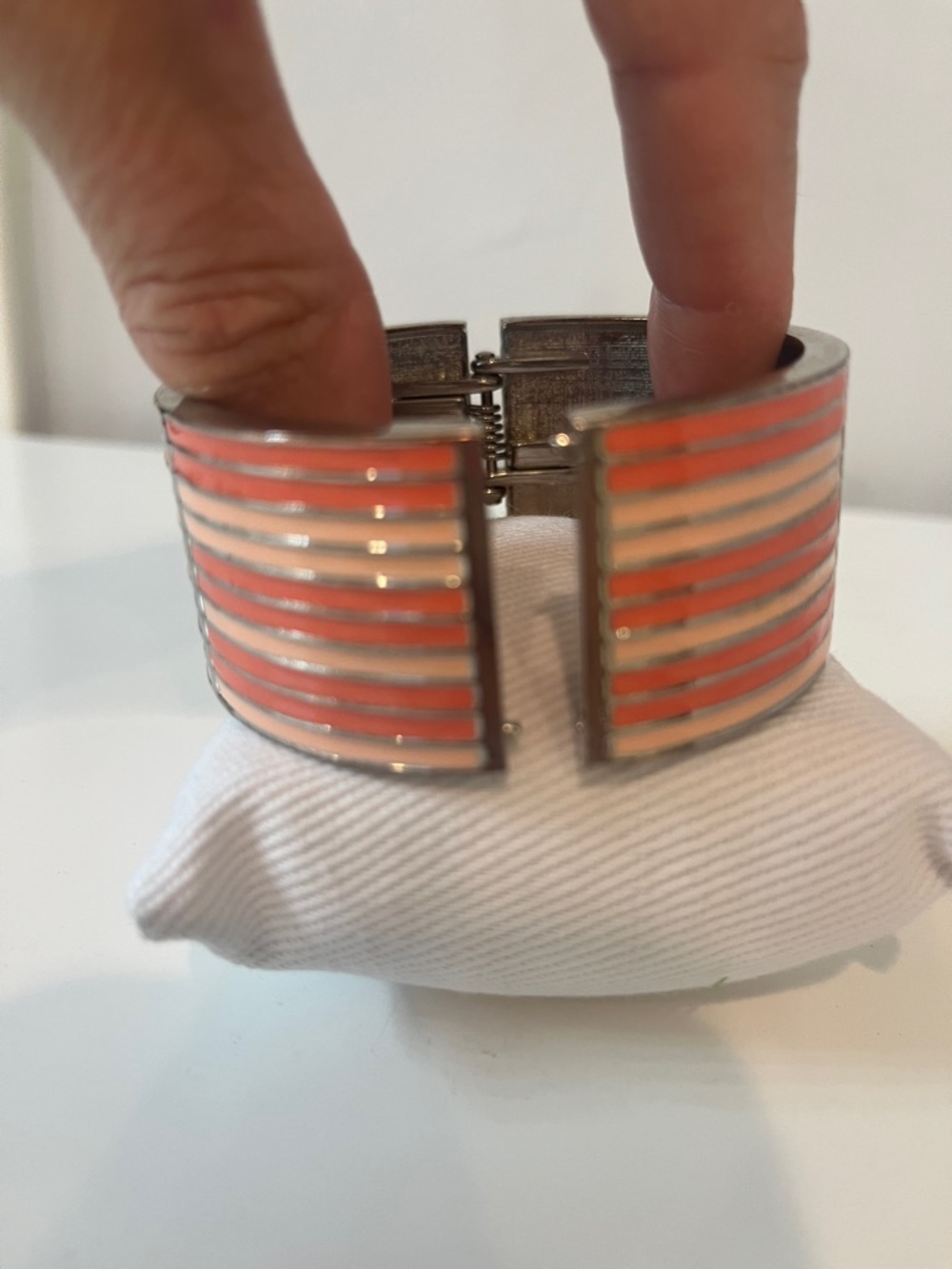 Wide Vintage Enamel Stripe Cuff Bracelet - Coral & Light Peach - Picture 5 of 8